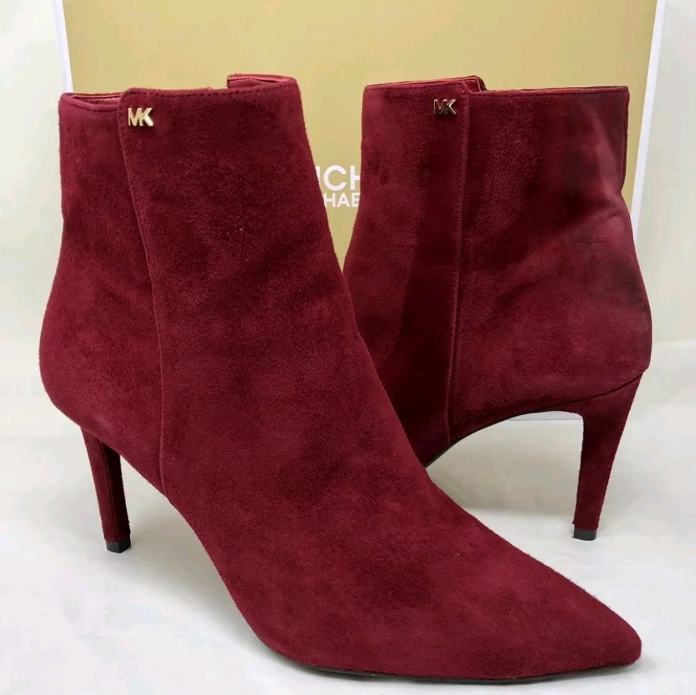 MICHAEL KORS DOROTHY FLEX BOTTIES MAROON SUEDE.